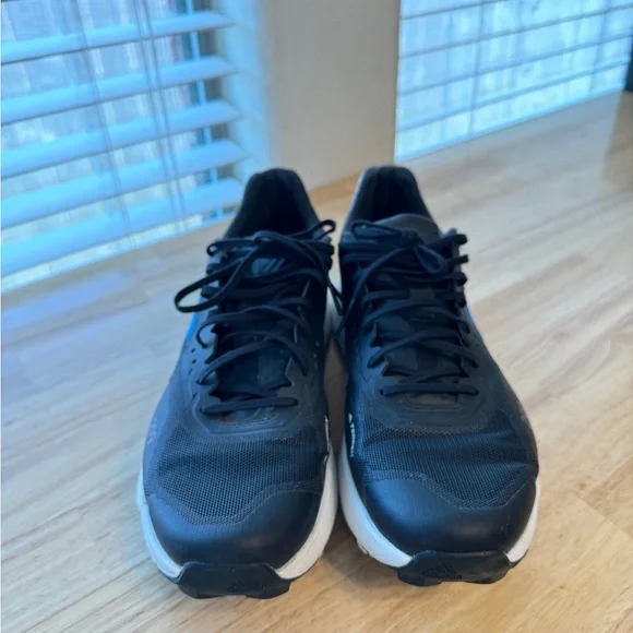 Adidas Terrex hiking trail shoes gently used. Men’s size 10 - Picture 4 of 5